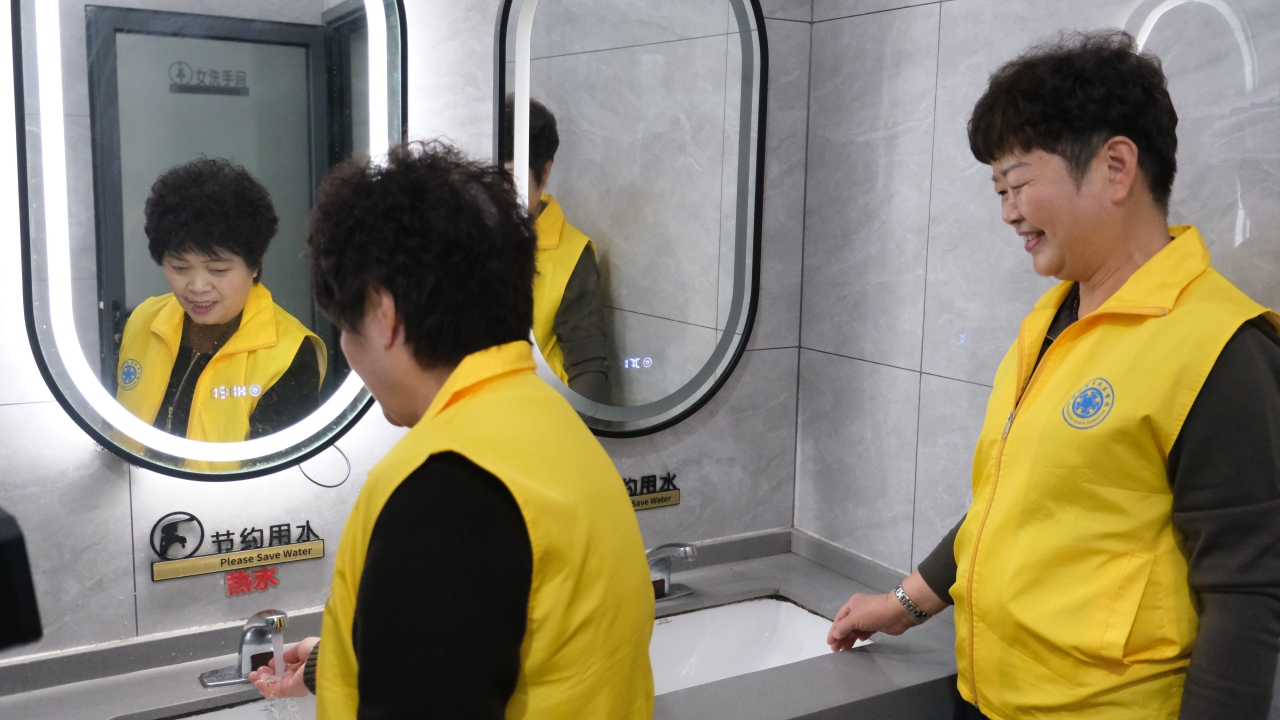 讓市民“方便”更方便 市民監(jiān)督團(tuán)聚焦公廁管理亂象