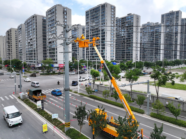 酷暑中 “帶電作戰(zhàn)” 為文旅發(fā)展讓道