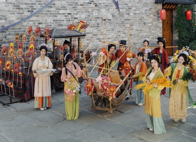 “傳統(tǒng)+潮流”解鎖圈粉新公式 梧田老街煥新出圈的背后